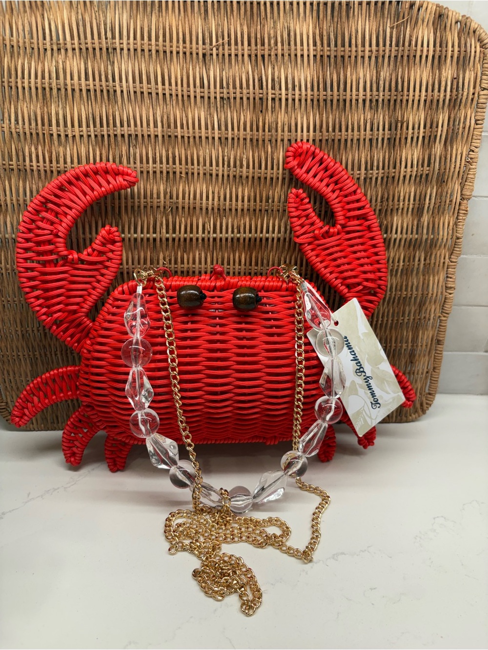 Tommy Bahama Red Crab Woven Crossbody with Gold Chain
Viral ❤️🦀